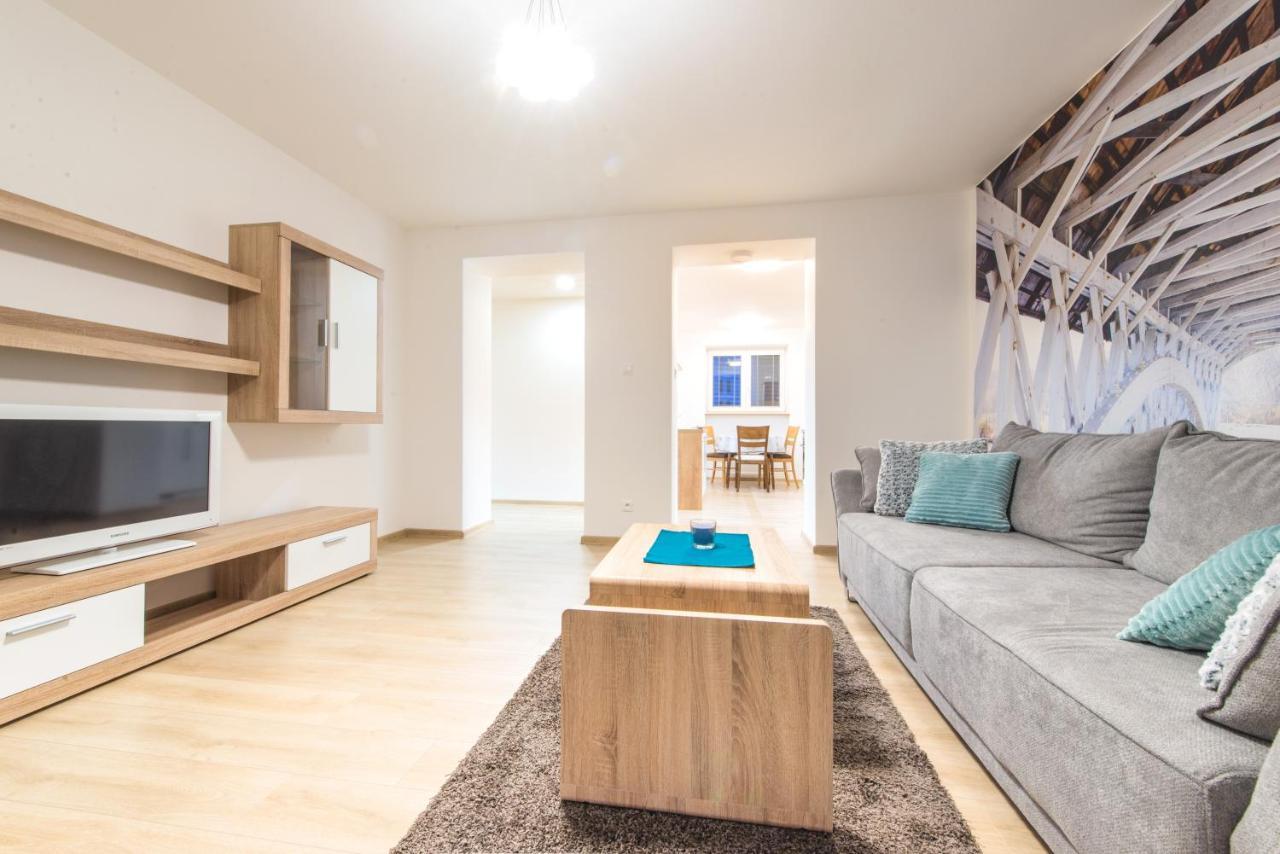 Apartman Razusa Centrum Banská Bystrica Exterior foto