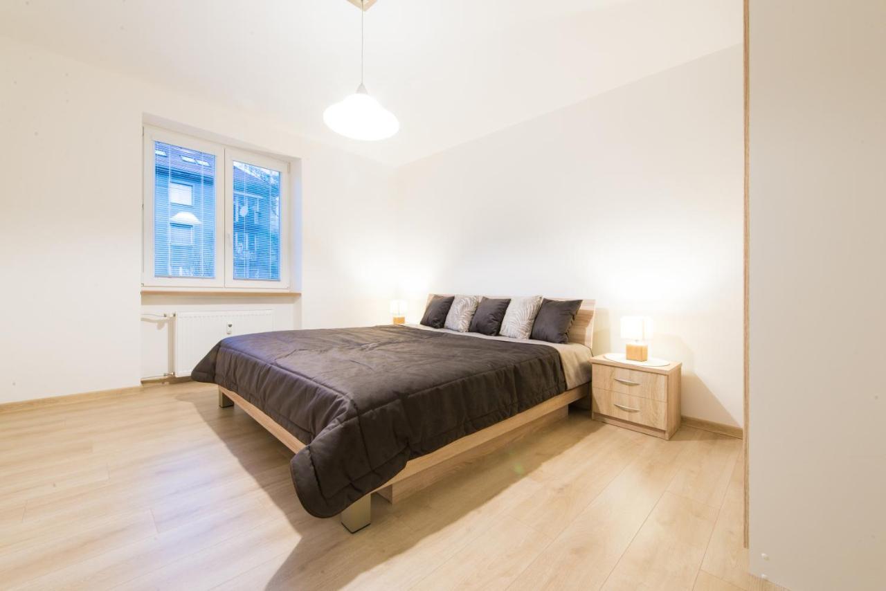 Apartman Razusa Centrum Banská Bystrica Exterior foto