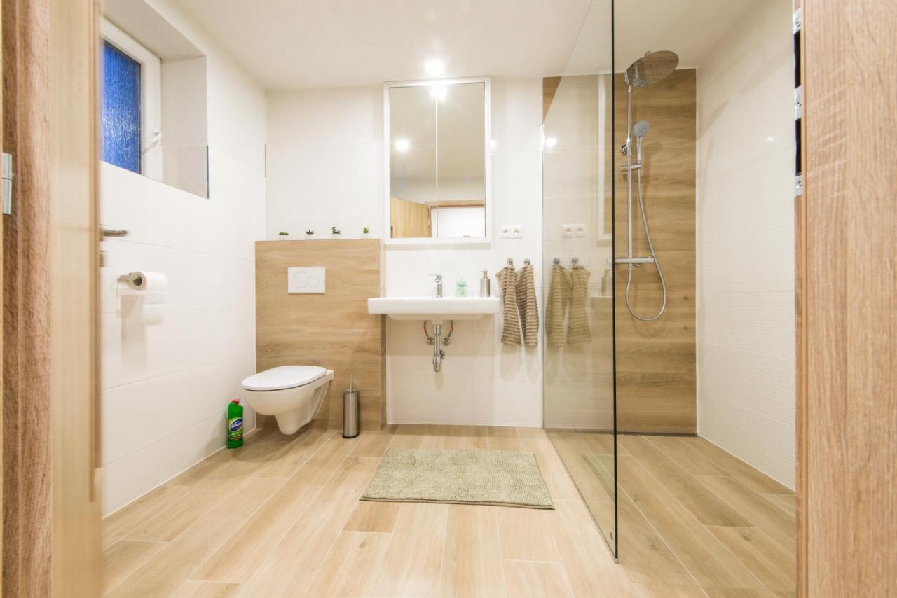 Apartman Razusa Centrum Banská Bystrica Exterior foto